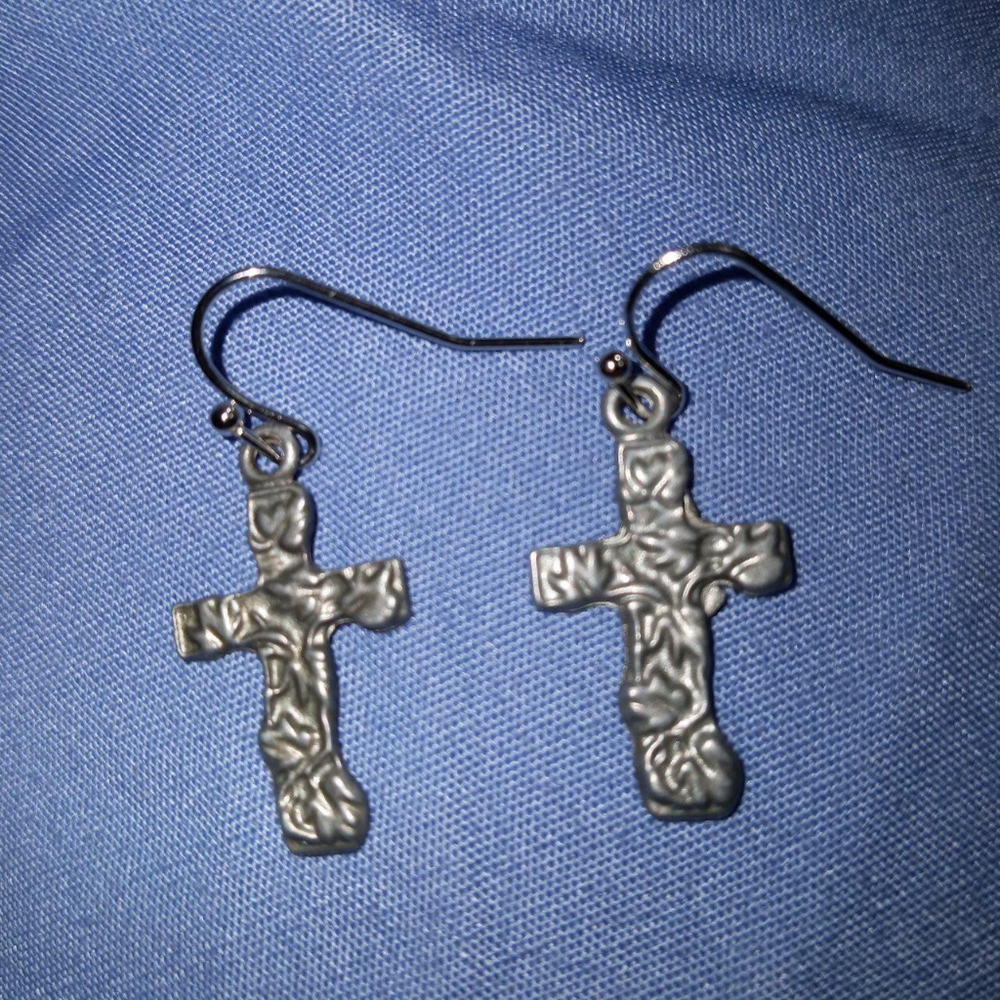Hand Crafted New silver plated cross statement earrings